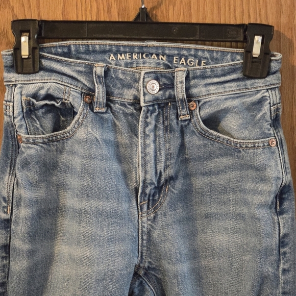 American Eagle Strigid Mid Rise Distressed Jeans 000 Regular Tapered Leg Ripped - Picture 3 of 11